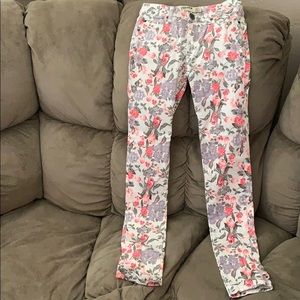 COTTON ON floral white jeans. Excellent condition.